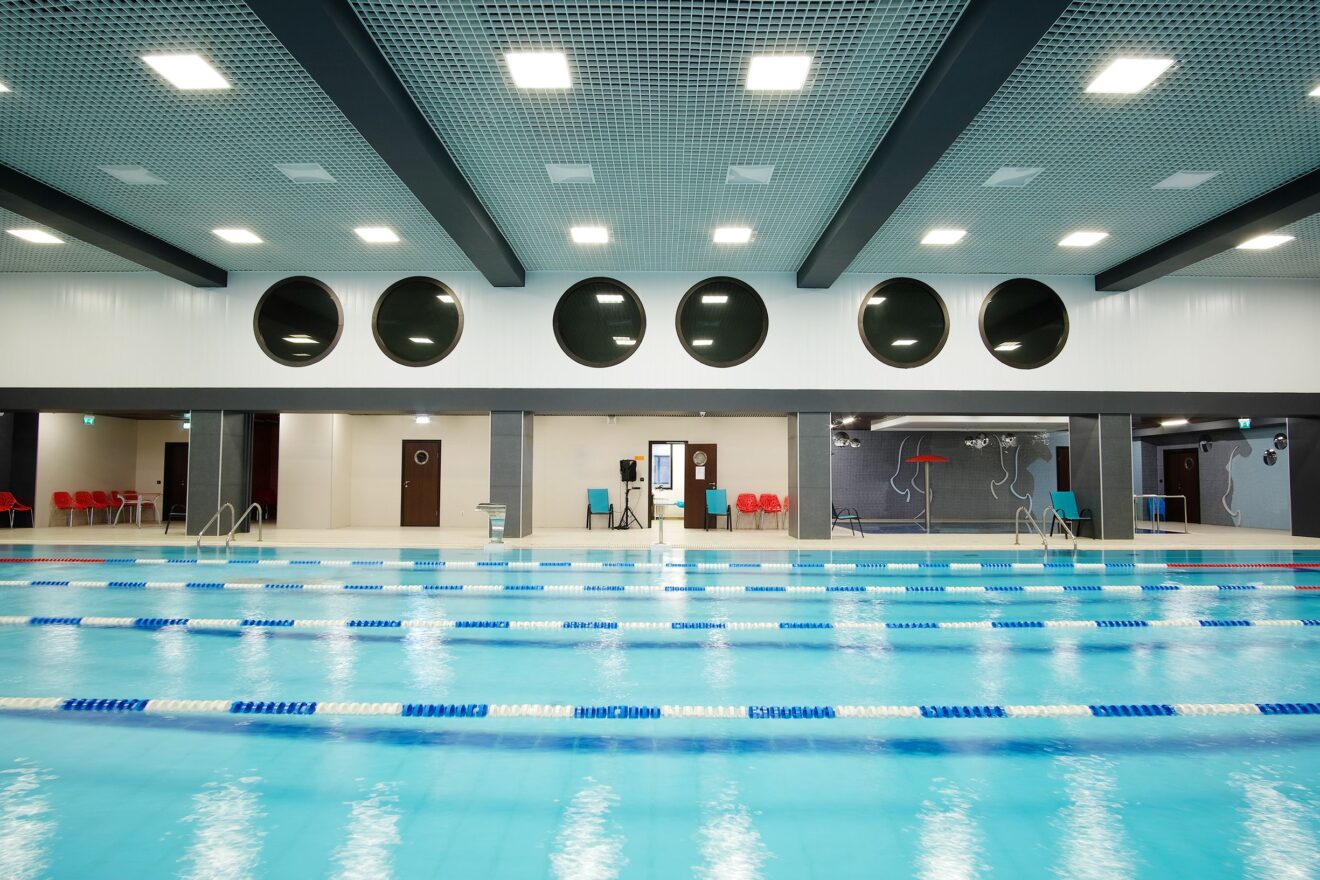 Interior,Of,A,Public,Swimming,Pool